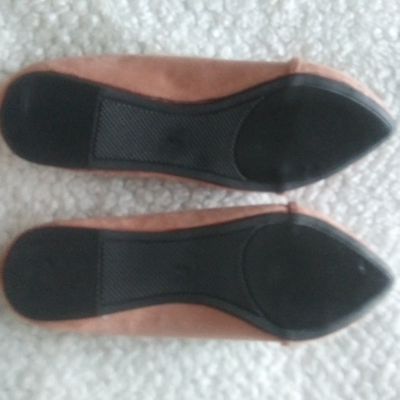 Pink with gold breaded on top of shoes - Picture 2 of 5